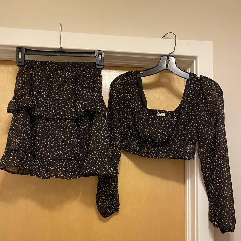 Jopna 2-piece crop top and skirt set XS